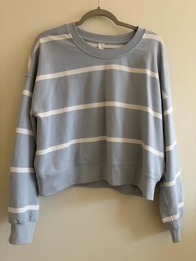 Lululemon perfectly oversized crew size 10